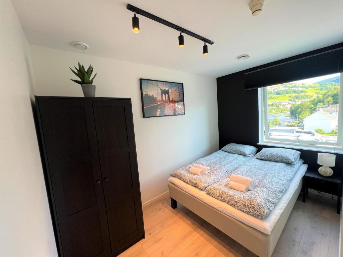 Apartment Budget & Voss