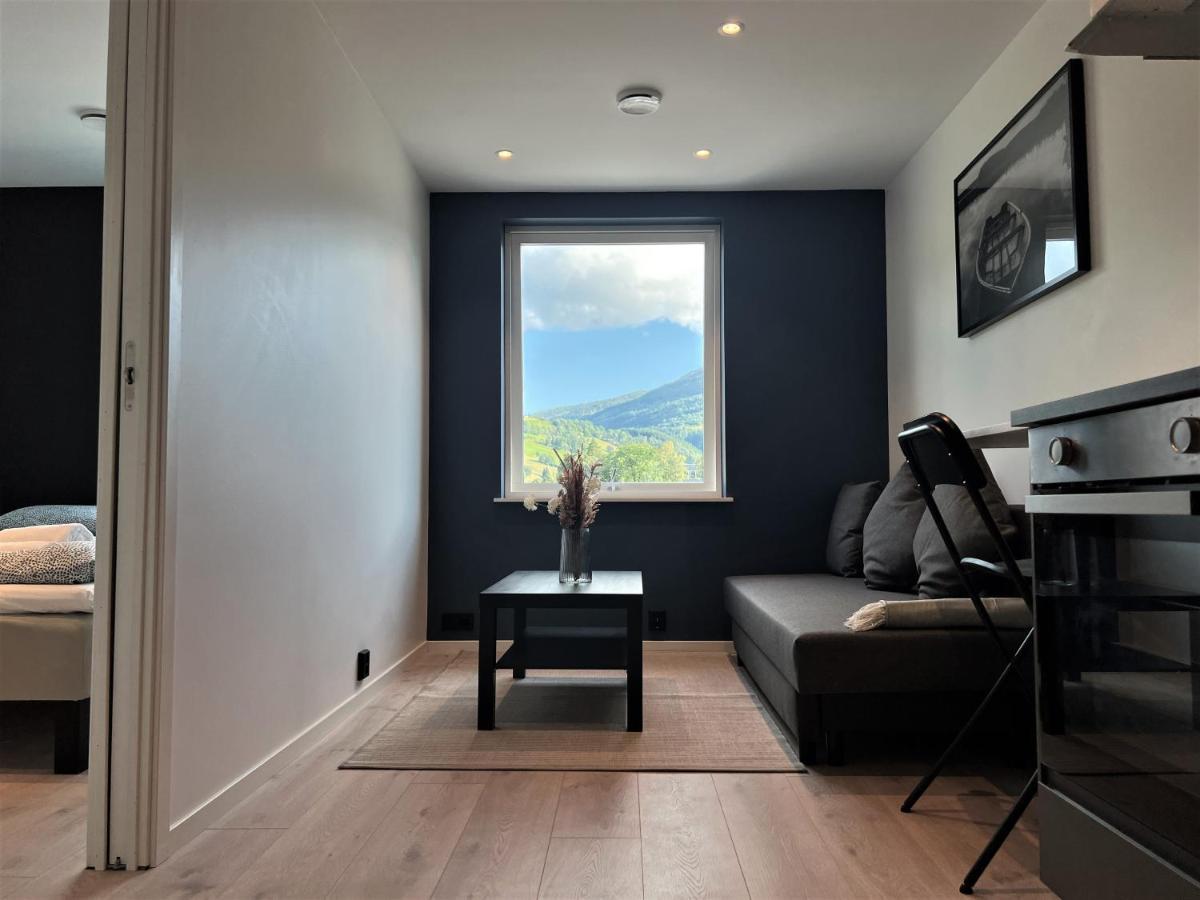 Budget & Apartment